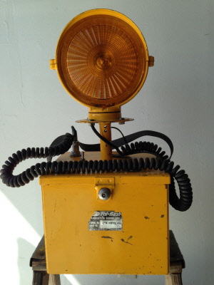 Dietz No 678 amber sunburst lens
