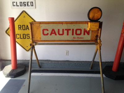 Neo-Flasher Barricade with Neo-Flasher Light 1950-1960