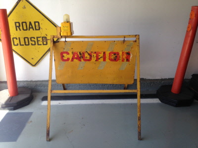 Neo-Flasher Fold Out Barricade with Neo-Transistor Light 1950-1960